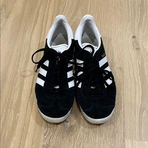 Adidas Gazelle - Black and White Classic Sneakers